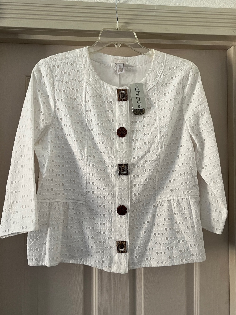Chico's White Eyelet Button Front Jacket size 2 (XL), NWT